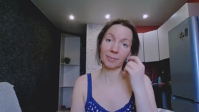 Amanda Luxe online show from 20, 2, 2026