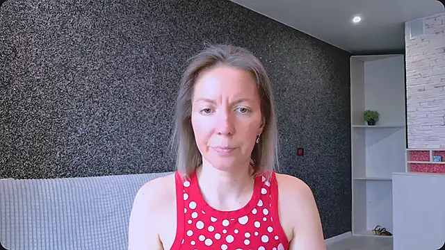 Amanda Luxe online show from 8, 5, 2026
