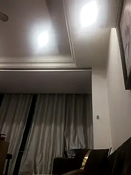 Snapshot of larayush chatting on 7, 1, 2026 larayush online show from 7, 1, 2026