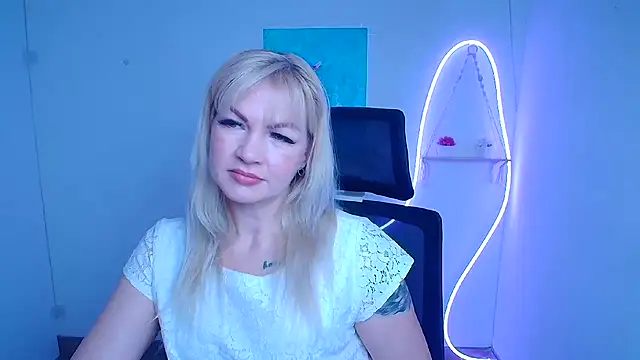 Snapshot of Madonna_Fire chatting on 29, 3, 2026 Madonna Fire online show from 29, 3, 2026