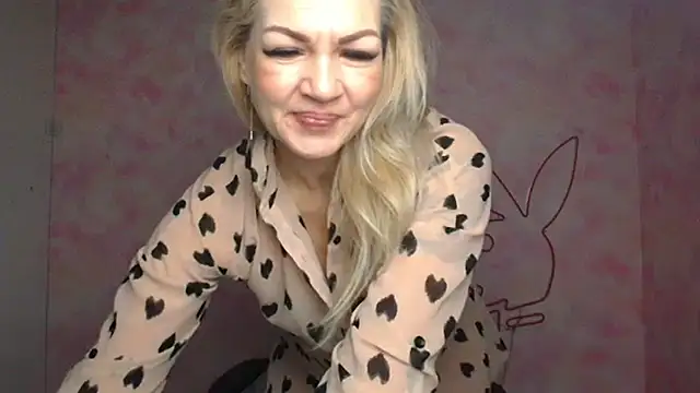 Snapshot of Madonna_Fire chatting on 11, 4, 2026 Madonna Fire online show from 11, 4, 2026