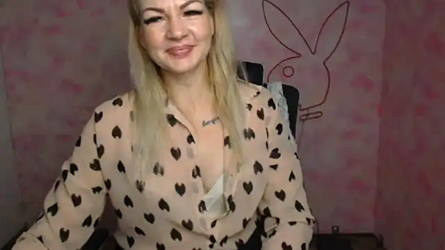 Snapshot of Madonna_Fire chatting on 11, 4, 2026 Madonna Fire online show from 11, 4, 2026