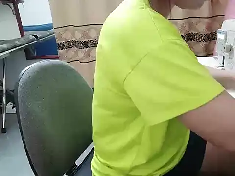 Snapshot of Heni6368 chatting on 26, 3, 2026 Heni6368 online show from 26, 3, 2026