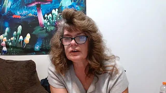 Snapshot of ladylavende3 chatting on 17, 9, 2025 ladylavende3 online show from 17, 9, 2025