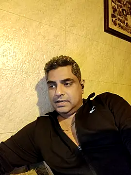 hardnhornybull online show from 13, 3, 2026