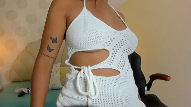 Snapshot of JOLIEBENSON1 chatting on 5, 1, 2026 JOLIEBENSON1 online show from 5, 1, 2026