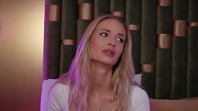 Snapshot of AmeliaAngel chatting on 25, 9, 2025 AmeliaAngel online show from 25, 9, 2025