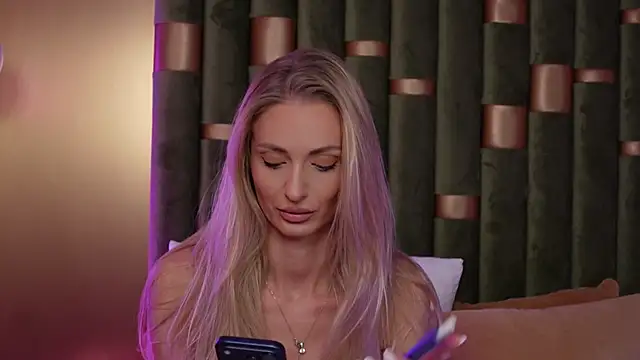 Snapshot of AmeliaAngel chatting on 28, 9, 2025 AmeliaAngel online show from 28, 9, 2025