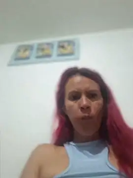 Snapshot of cintia_love chatting on 18, 6, 2026 cintia love online show from 18, 6, 2026