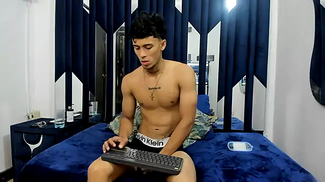 Snapshot of aishaxht chatting on 13, 5, 2026 aishaxht online show from 13, 5, 2026