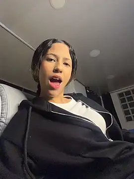 vicky bass  online show from 7, 2, 2026