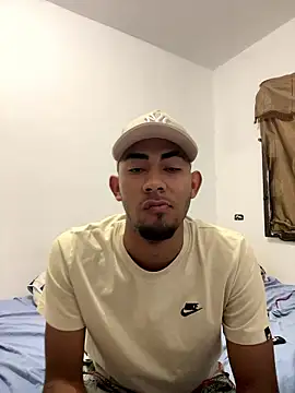 Snapshot of youngalexofficial chatting on 8, 1, 2026 youngalexofficial online show from 8, 1, 2026