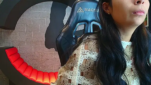 Snapshot of RoousseGil chatting on 6, 1, 2026 RoousseGil online show from 6, 1, 2026