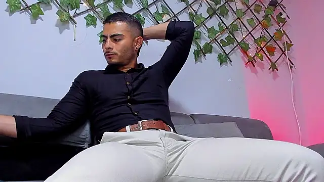 Snapshot of Master_Sam_ chatting on 7, 1, 2026 Master Sam online show from 7, 1, 2026