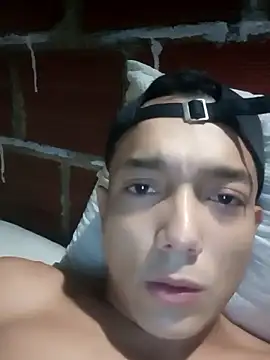 Snapshot of Tayzon09 chatting on 18, 1, 2026 Tayzon09 online show from 18, 1, 2026