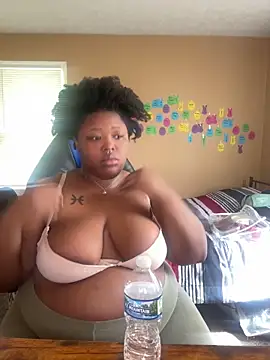 Snapshot of Chocolatebunnyxx96 chatting on 6, 5, 2026 Chocolatebunnyxx96 online show from 6, 5, 2026