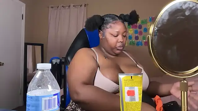 Snapshot of Chocolatebunnyxx96 chatting on 30, 5, 2026 Chocolatebunnyxx96 online show from 30, 5, 2026