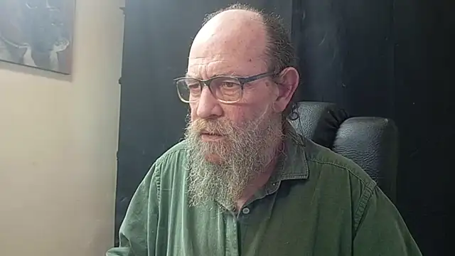 Uncle Hottie online show from 8, 4, 2026