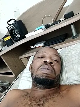 Snapshot of Negaomalinha1 chatting on 15, 1, 2026 Negaomalinha1 online show from 15, 1, 2026