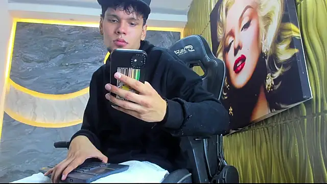 Snapshot of Lucas_hot_20 chatting on 19, 1, 2026 Lucas hot 20 online show from 19, 1, 2026