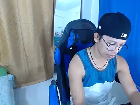 Snapshot of holly_oreo chatting on 3, 7, 2026 holly oreo online show from 3, 7, 2026