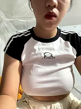 Snapshot of Likine002 chatting on 6, 1, 2026 Likine002 online show from 6, 1, 2026