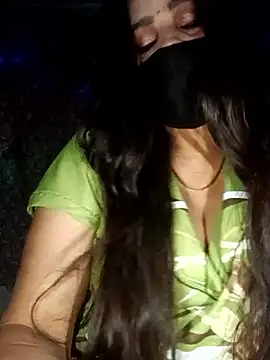 Snapshot of 01Roshani chatting on 9, 1, 2026 01Roshani online show from 9, 1, 2026