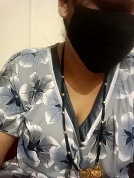 Snapshot of 01Roshani chatting on 30, 3, 2026 01Roshani online show from 30, 3, 2026