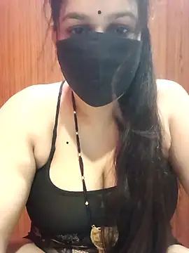 Snapshot of 01Roshani chatting on 5, 4, 2026 01Roshani online show from 5, 4, 2026