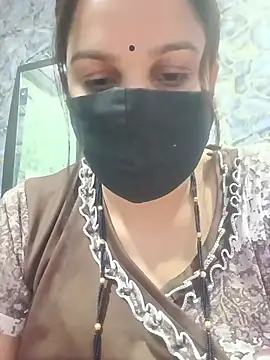 Snapshot of 01Roshani chatting on 3, 6, 2026 01Roshani online show from 3, 6, 2026