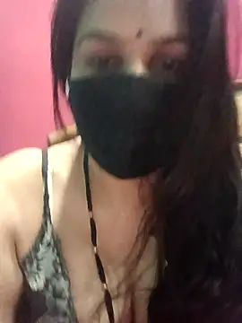 Snapshot of 01Roshani chatting on 4, 6, 2026 01Roshani online show from 4, 6, 2026