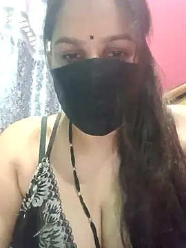 Snapshot of 01Roshani chatting on 5, 6, 2026 01Roshani online show from 5, 6, 2026