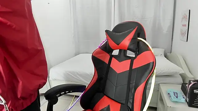 julian xx online show from 13, 3, 2026