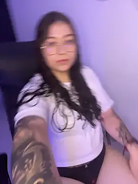 Snapshot of soffmoon chatting on 1, 3, 2026 soffmoon online show from 1, 3, 2026