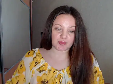 Snapshot of Sabrina_Weaver chatting on 7, 4, 2026 Sabrina Weaver online show from 7, 4, 2026