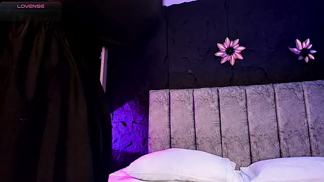 Snapshot of ThaliaBrookss_ chatting on 3, 4, 2026 ThaliaBrookss online show from 3, 4, 2026