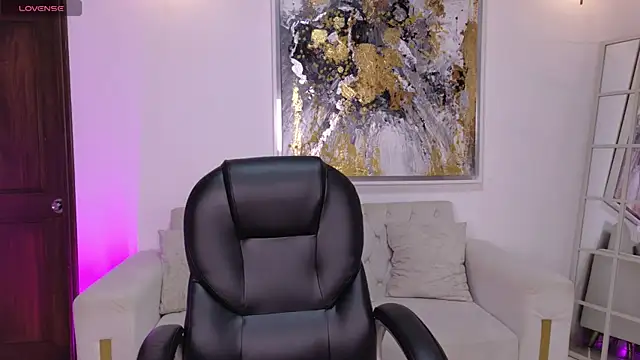 Snapshot of KayraLanne chatting on 8, 5, 2026 KayraLanne online show from 8, 5, 2026