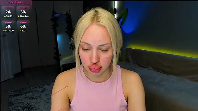 Luna Beverly online show from 25, 3, 2026