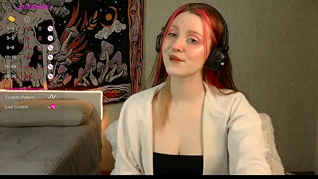 Mine Doll online show from 25, 5, 2026