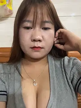 Snapshot of Liness101 chatting on 9, 4, 2026 Liness101 online show from 9, 4, 2026