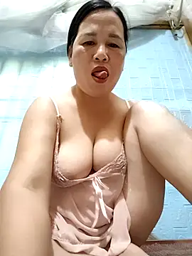 Snapshot of Clinic_139 chatting on 11, 4, 2026 Clinic 139 online show from 11, 4, 2026