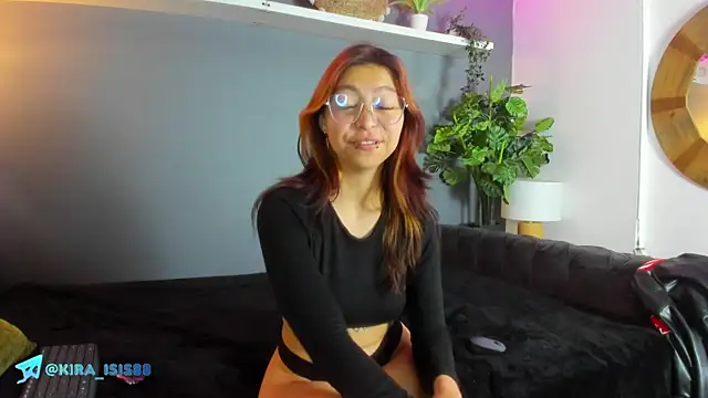 Kira Exe  online show from 4, 6, 2026