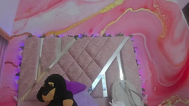 emily velvet   online show from 5, 6, 2026