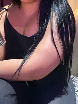 Snapshot of Lina_Velvet_ chatting on 5, 4, 2026 Lina Velvet online show from 5, 4, 2026