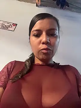 Snapshot of cinthia2011 chatting on 5, 1, 2026 cinthia2011 online show from 5, 1, 2026