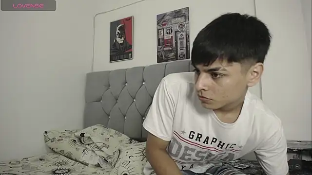 Snapshot of Loganjhonson19 chatting on 7, 1, 2026 Loganjhonson19 online show from 7, 1, 2026