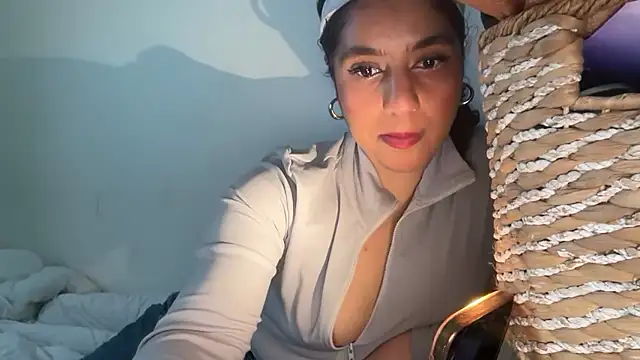 fayfay21xh online show from 18, 1, 2026