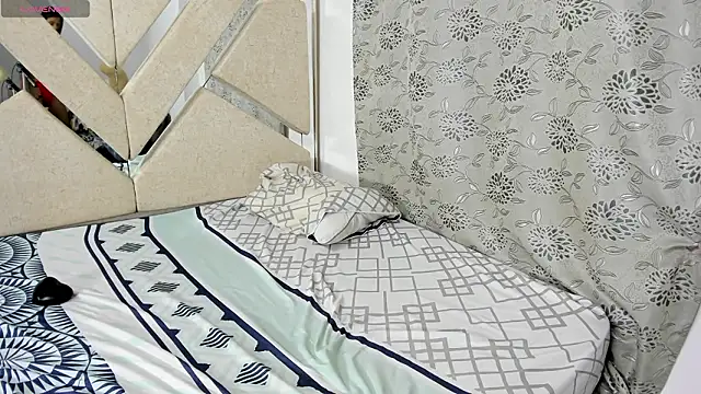 bamby kittyy online show from 13, 2, 2026