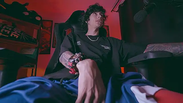 Snapshot of Olliver___y chatting on 18, 3, 2026 Olliver y online show from 18, 3, 2026