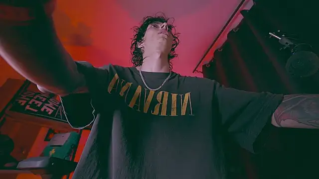 Snapshot of Olliver___y chatting on 9, 4, 2026 Olliver y online show from 9, 4, 2026